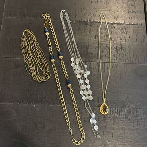 Bundle Unsigned Chain Necklace Bundle of 4 Silver Tone Gold Tone
